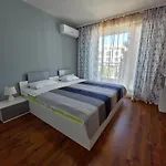 Apartmanhotel Diamond Sarafovo By Kp 4*