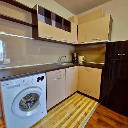 Diamond Sarafovo By Kp מלון דירות בורגאס