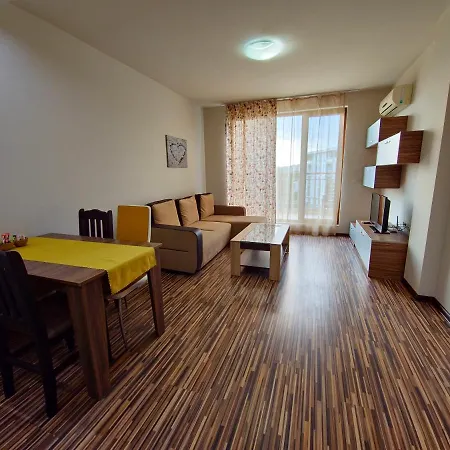 Apartmanhotel Diamond Sarafovo By Kp 4*