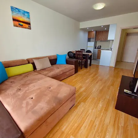 Apartmanhotel Diamond Sarafovo By Kp 4*