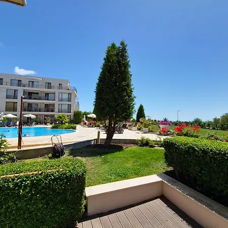 Diamond Sarafovo By Kp Lägenhetshotell Burgas