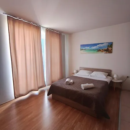 Diamond Sarafovo By Kp 4*